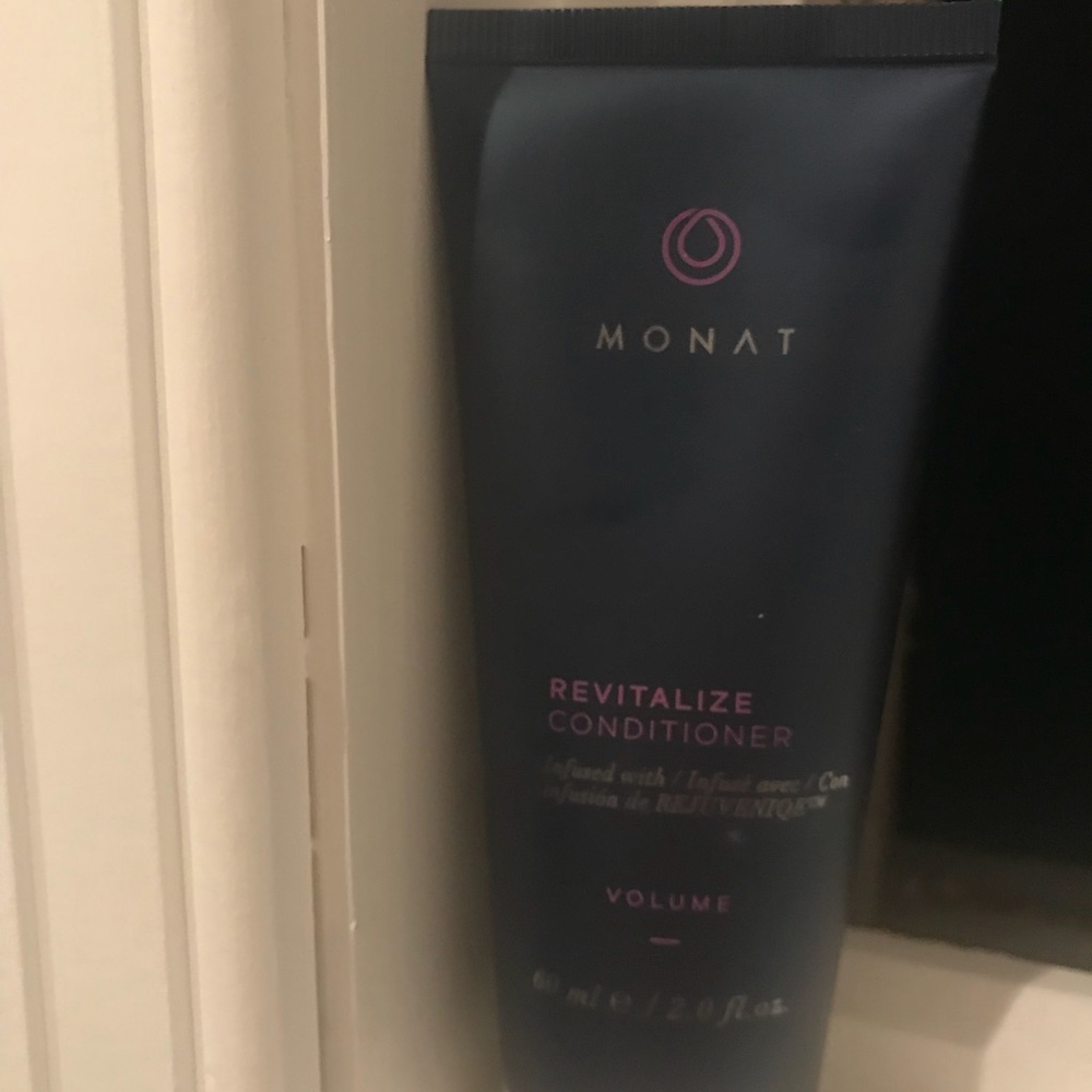 Monat revitalize conditioner.